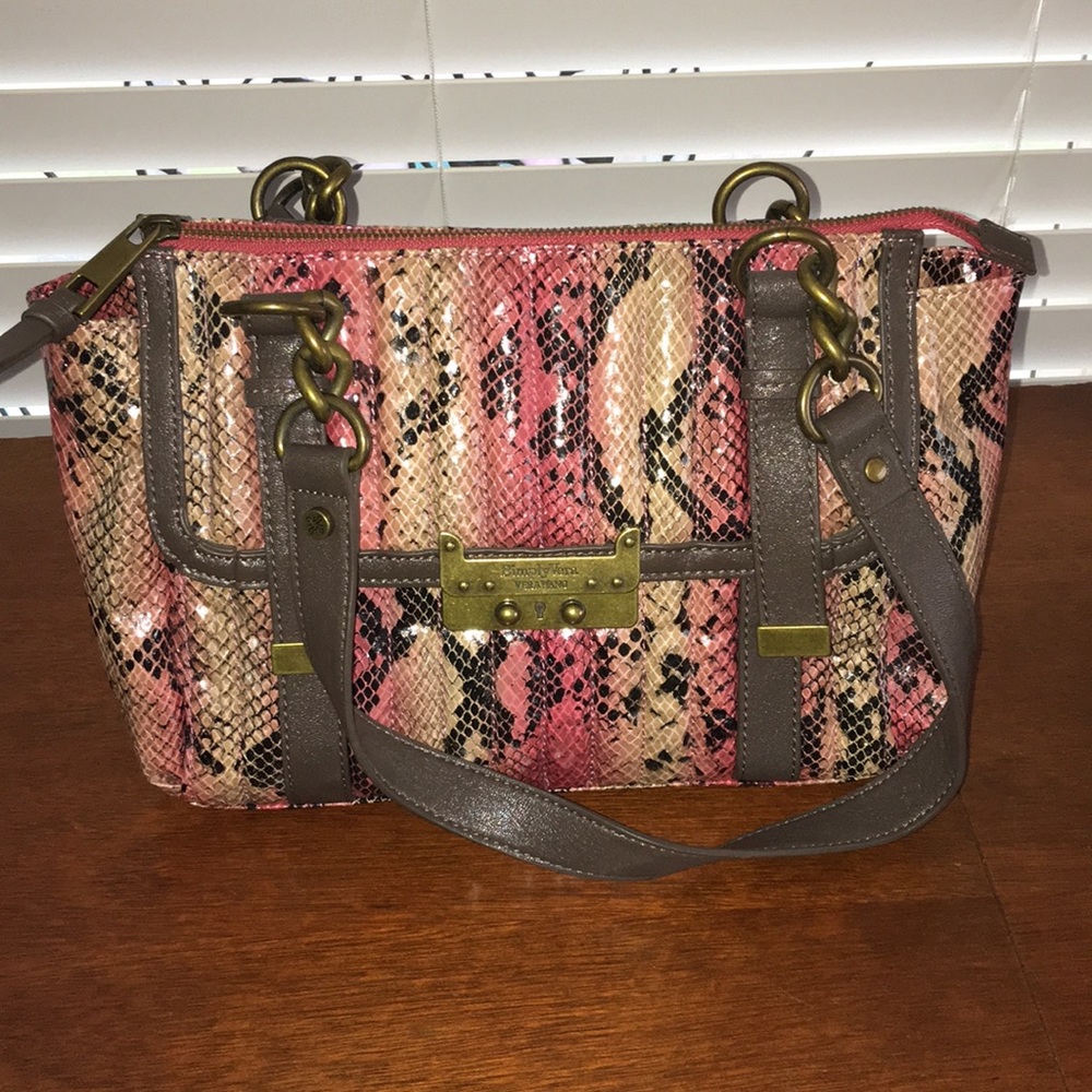 🎃Last Call🎃 Simply Vera Wang Purse